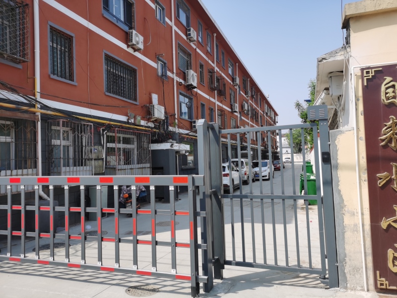 任丘市区四中一实小学区房屋出售